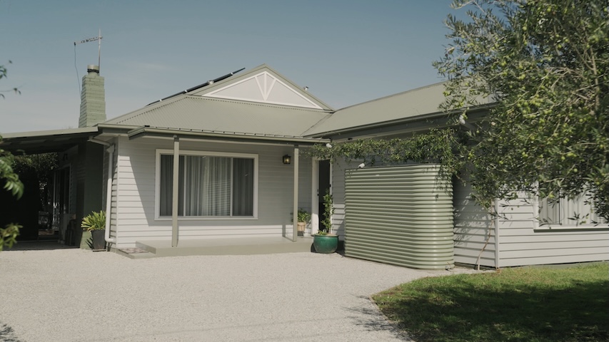 24 Couper Angus Grove, Sunshine